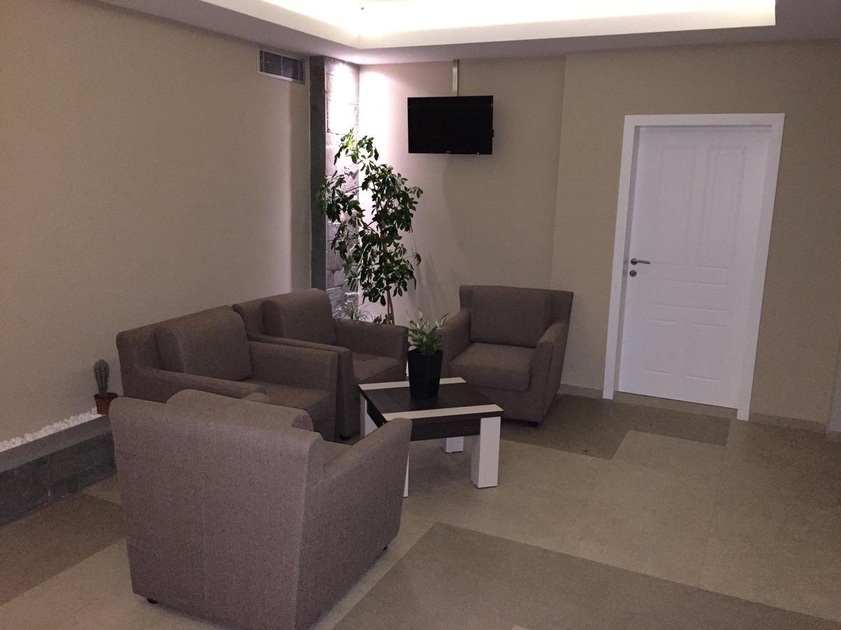 Herges Hotel Durrës Eksteriør billede
