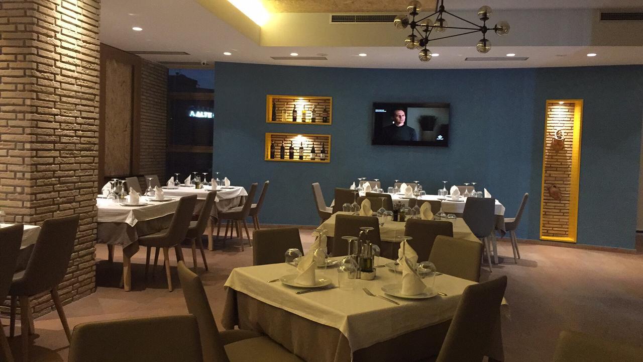 Herges Hotel Durrës Eksteriør billede